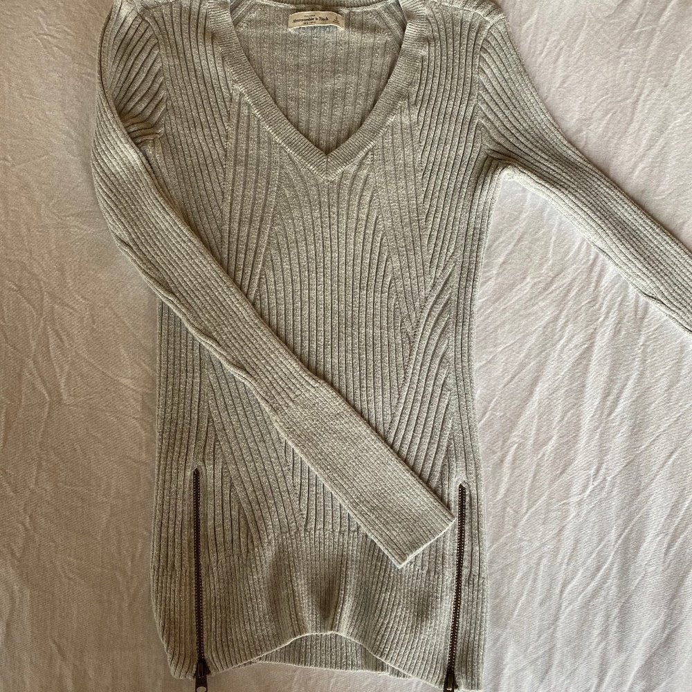 Abercrombie & Fitch Sweater
